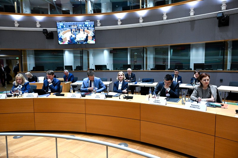 foto Zv Guv II Natasha Ahmetaj ne Bruksel 
